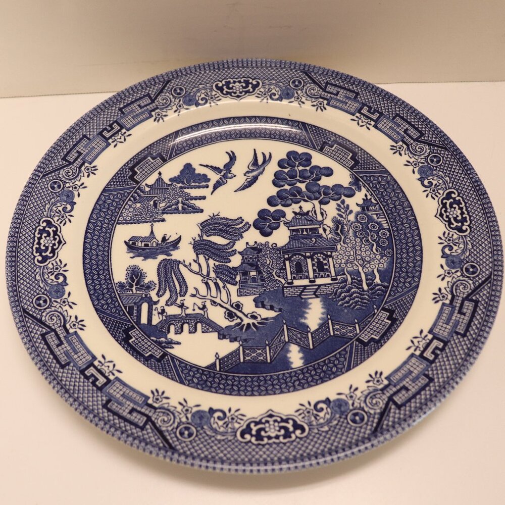 Decorative Dinner‎ Plate made in Statlfordshire England by Churchill